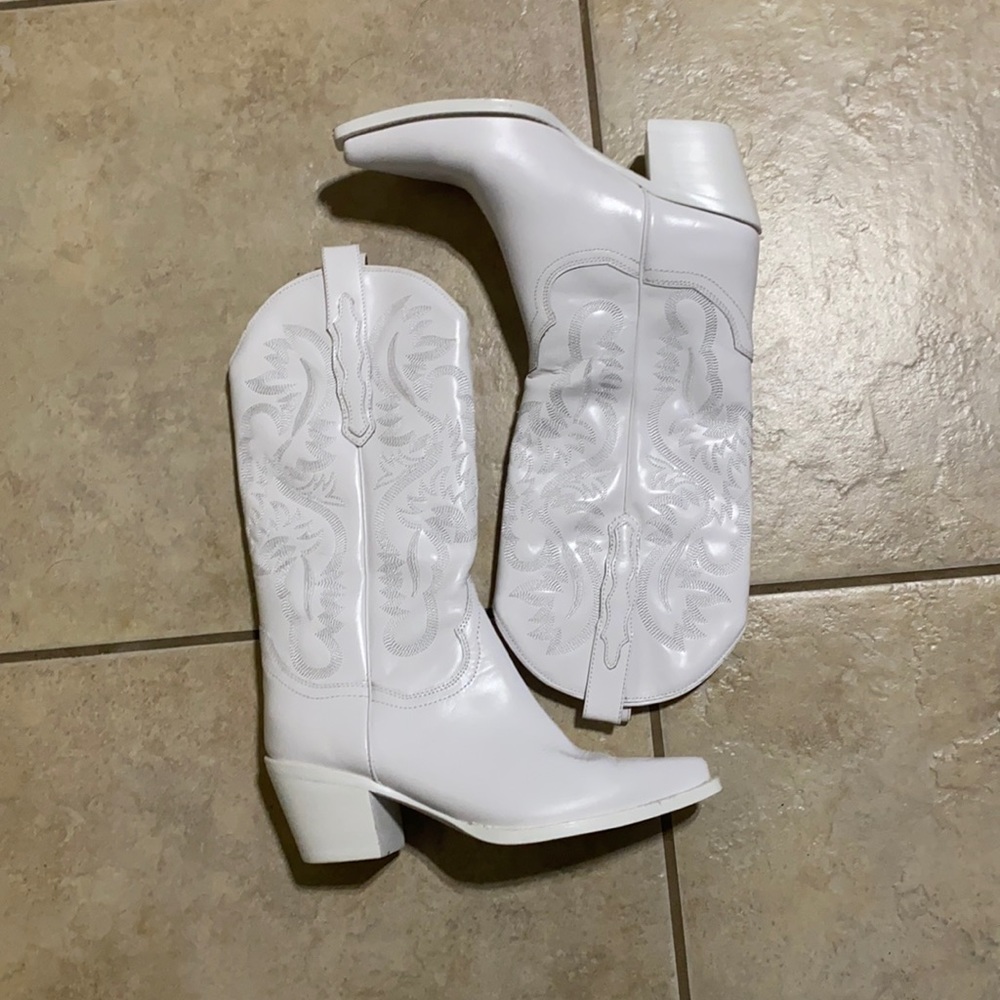 Jeffery Campbell Dagget Boots in White